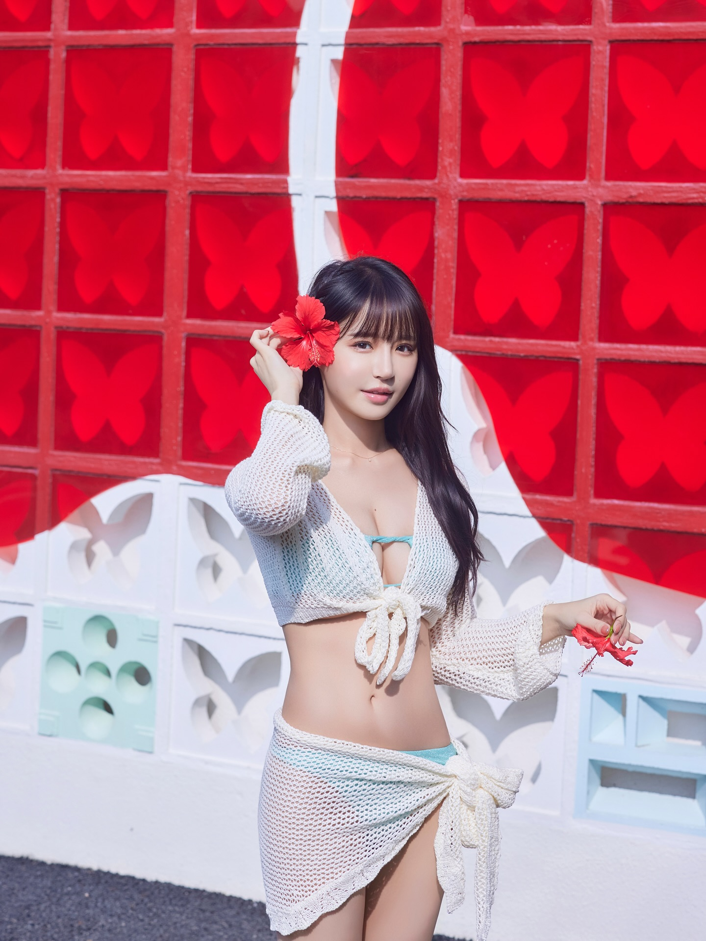 Yuan Yuan posing with a confident look at Okinawa