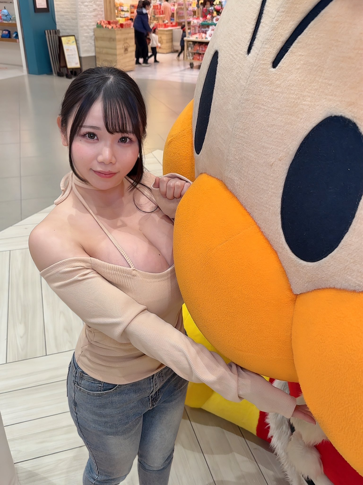 Koikawa Momoko in a soft, natural look