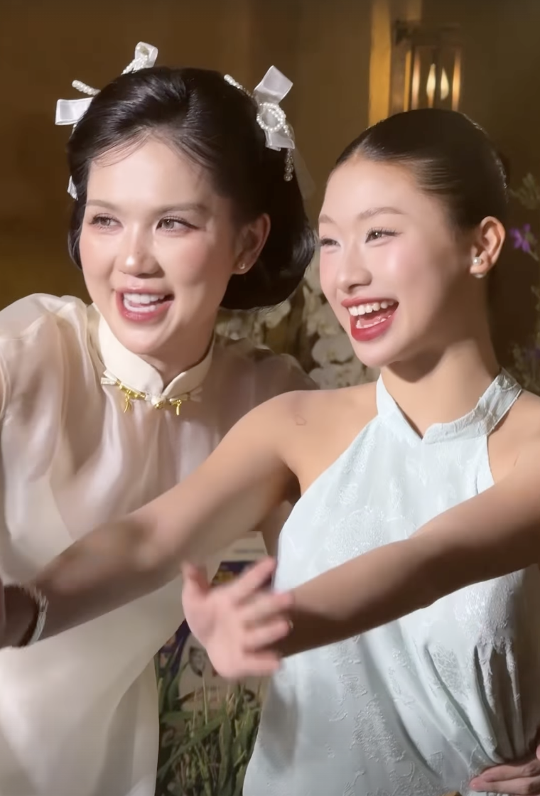 Louis Phạm looks stunning posing with Ngọc Trinh and Miss Thanh Thuỷ - Photo 1. Louis Phạm looks stunning posing with Ngọc Trinh and Miss Thanh Thuỷ - Photo 1.