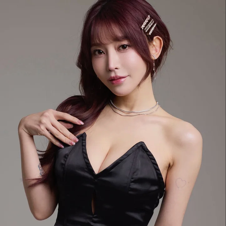 Nanase Alice Shocks Fans with Indefinite Hiatus Announcement 4 Nanase Alice DJing at an event