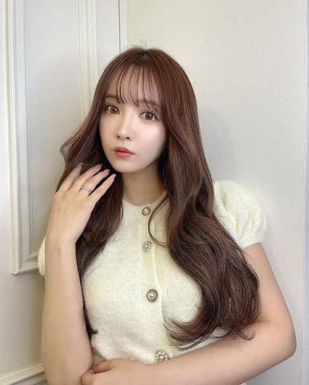 Yua Mikami Faces Backlash Over Past After Luxury Bag Unboxing 4 Yua Mikami responds to critics
