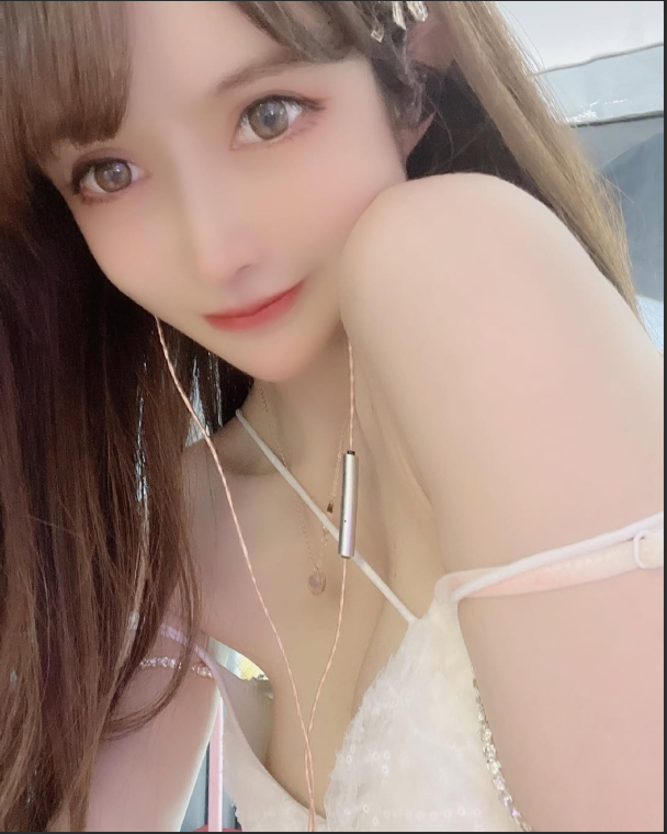 Streamer Wang Yushan Rejects $8K Fan Offer, Sparks Backlash 6 Fan comments on Wang Yushan