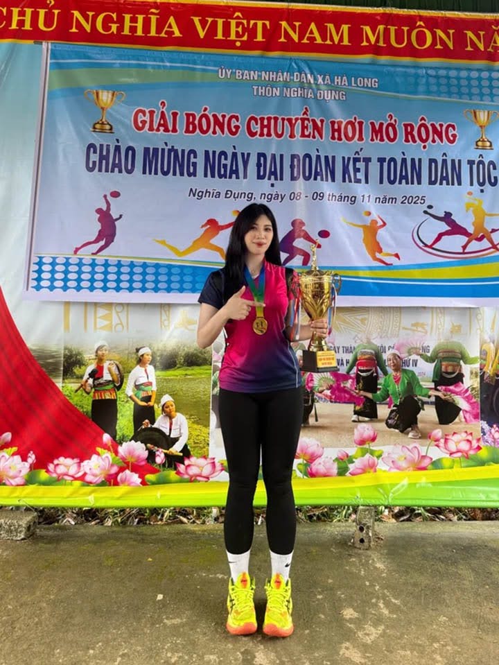 Anh Tho Shakes Up Bac Ninh Wrestling Scene with Stunning Wins 3 Anh Tho wrestling action shot