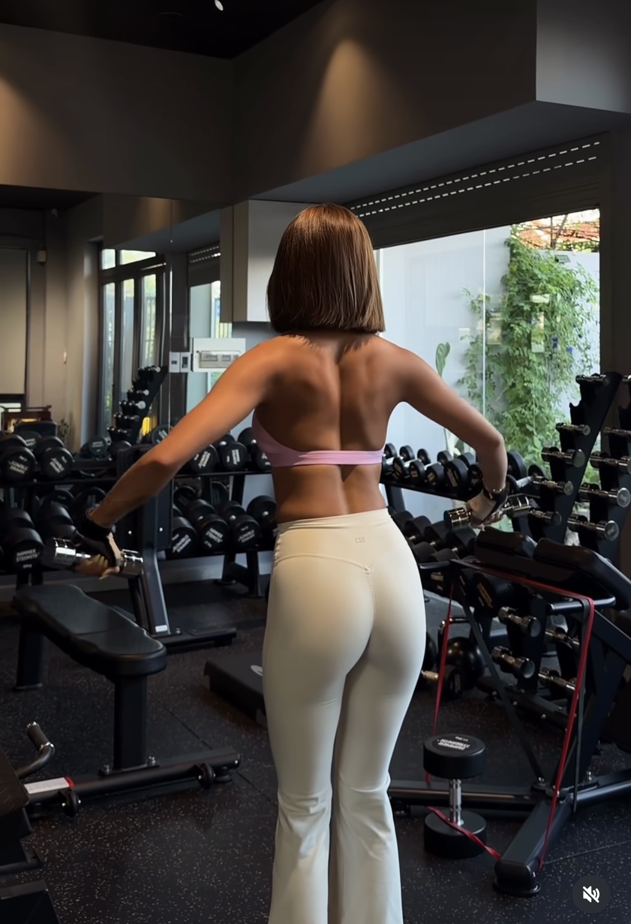 Khánh Huyền 2k4 fitness and lifestyle photo