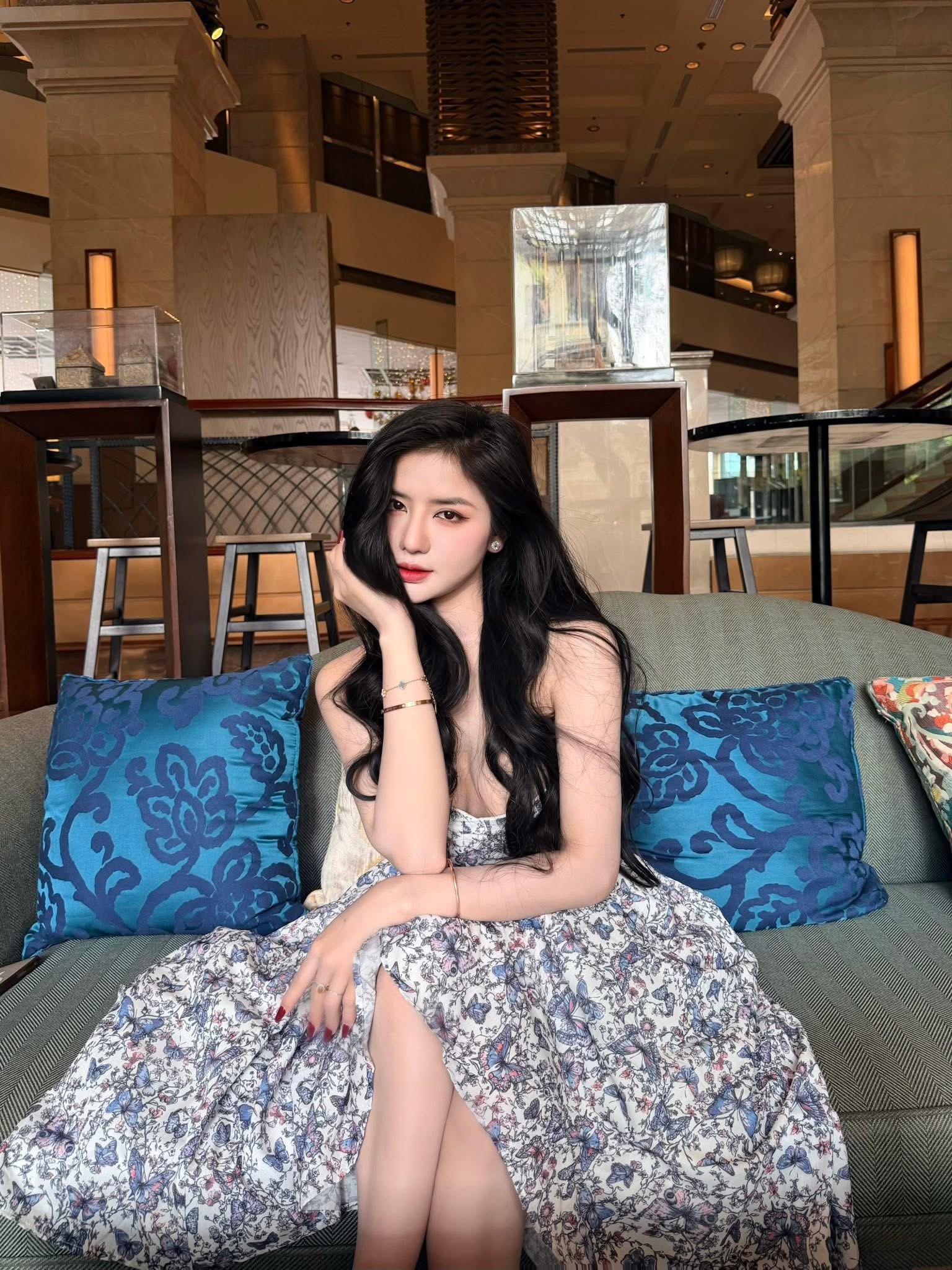 Nhung Lora smiling confidently