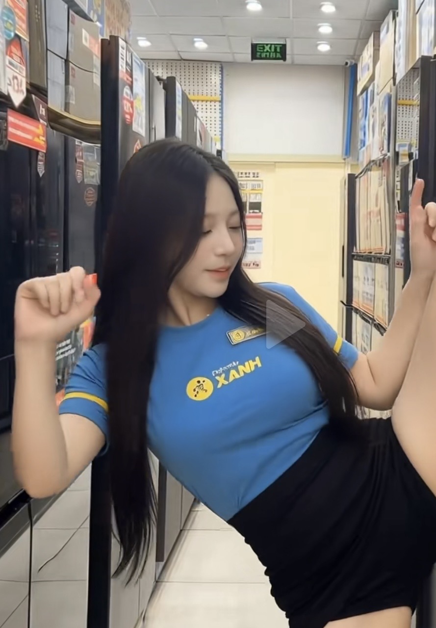 Fake Viral Video of ‘Sexy Employee’ Sparks Online Shock 3 img6350 033416 1775355545959 17753555466291645074779