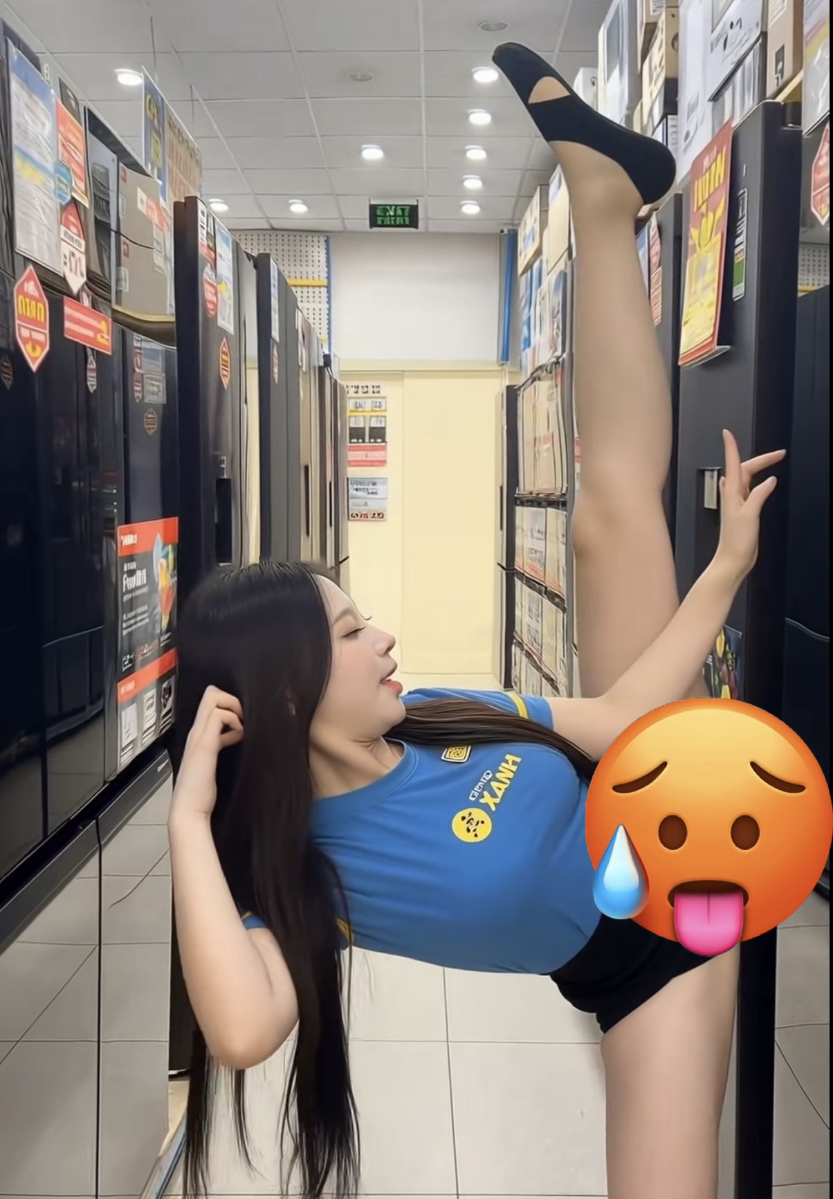 Fake Viral Video of ‘Sexy Employee’ Sparks Online Shock 4 img6352 033416 1775355547416 1775355547799291759189