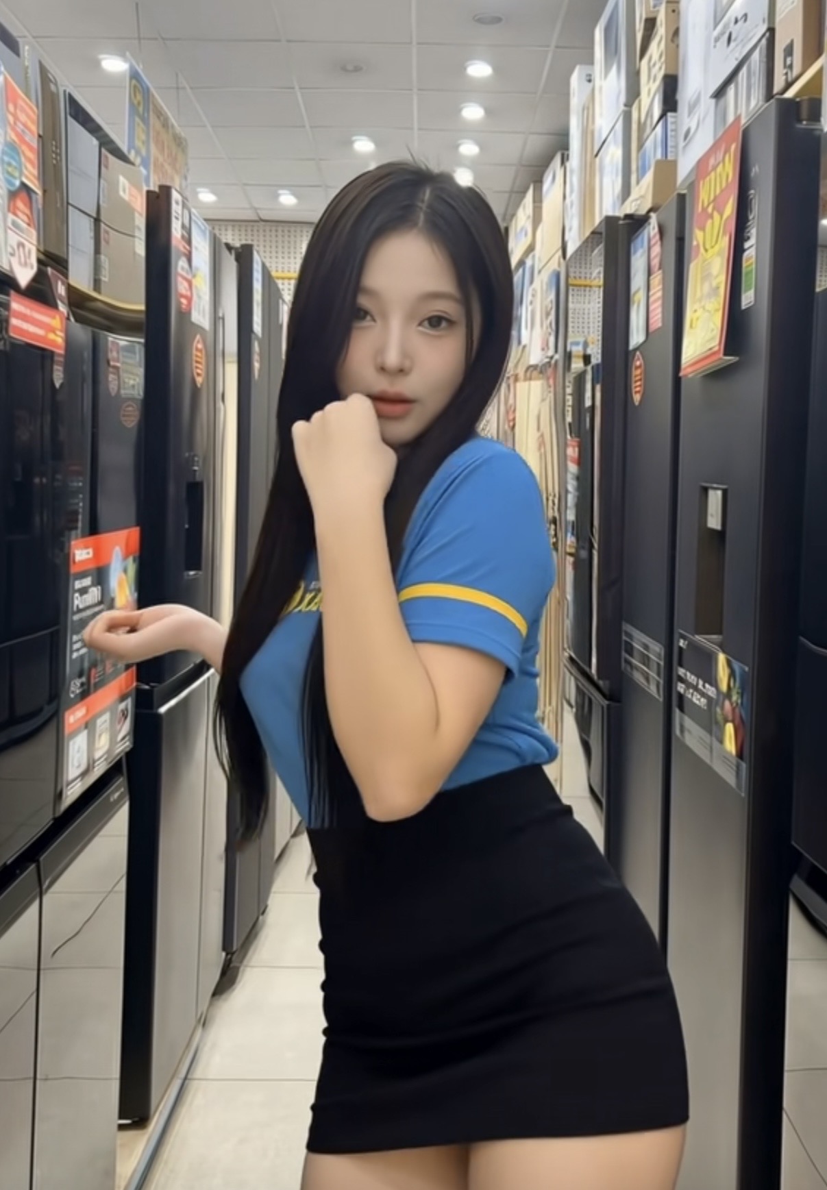 Fake Viral Video of ‘Sexy Employee’ Sparks Online Shock 2 img6354 033319 1775355545009 17753555452011484037186