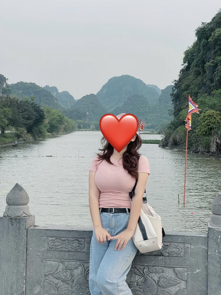 Dressed Modestly but Still Harassed Over Her Curves 1 img6383 051801 1775355820649 1775355820915120753281