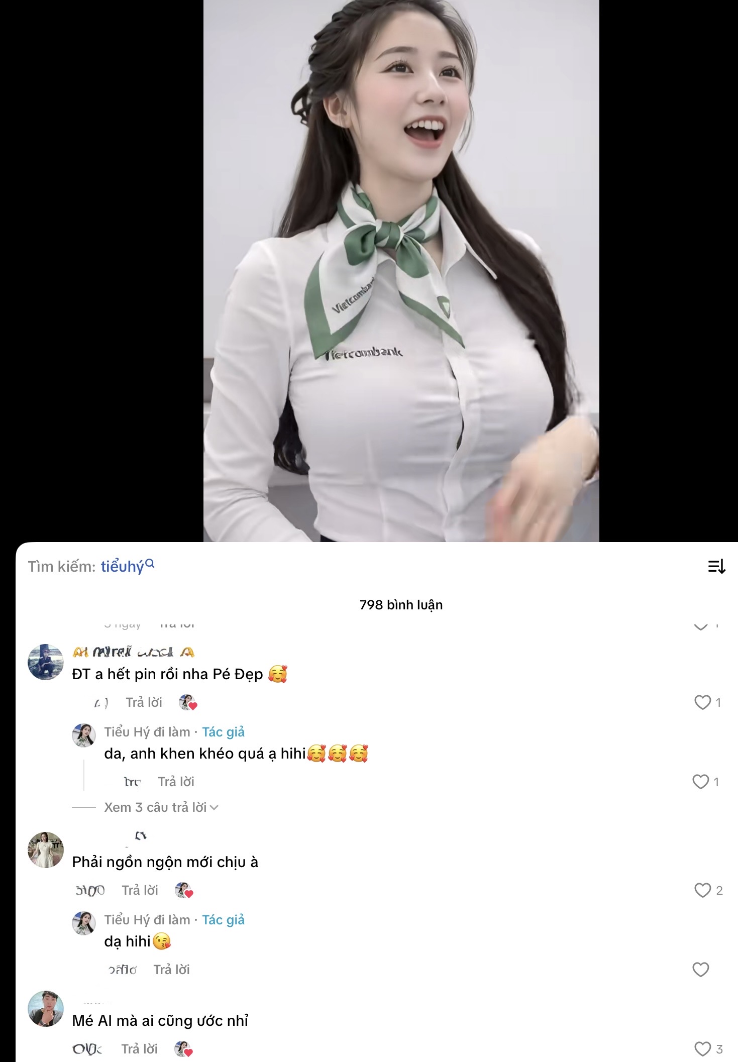 Fake Tiểu Hý replying to comments
