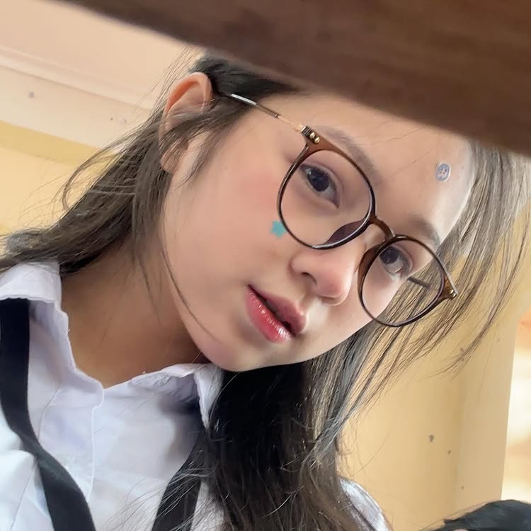Schoolgirl's Fresh Photos Capture First Love Vibes 4 Schoolgirl with natural makeup