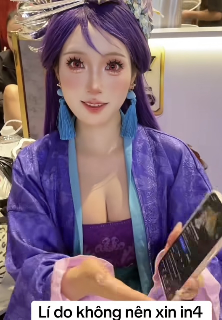 Cosplayer in full costume