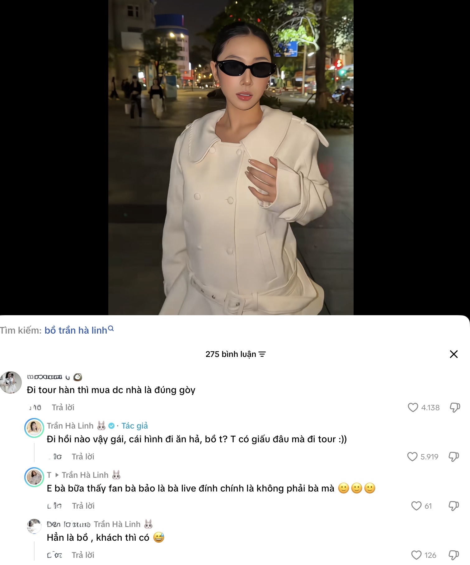 Comment accusing Trần Hà Linh of touring