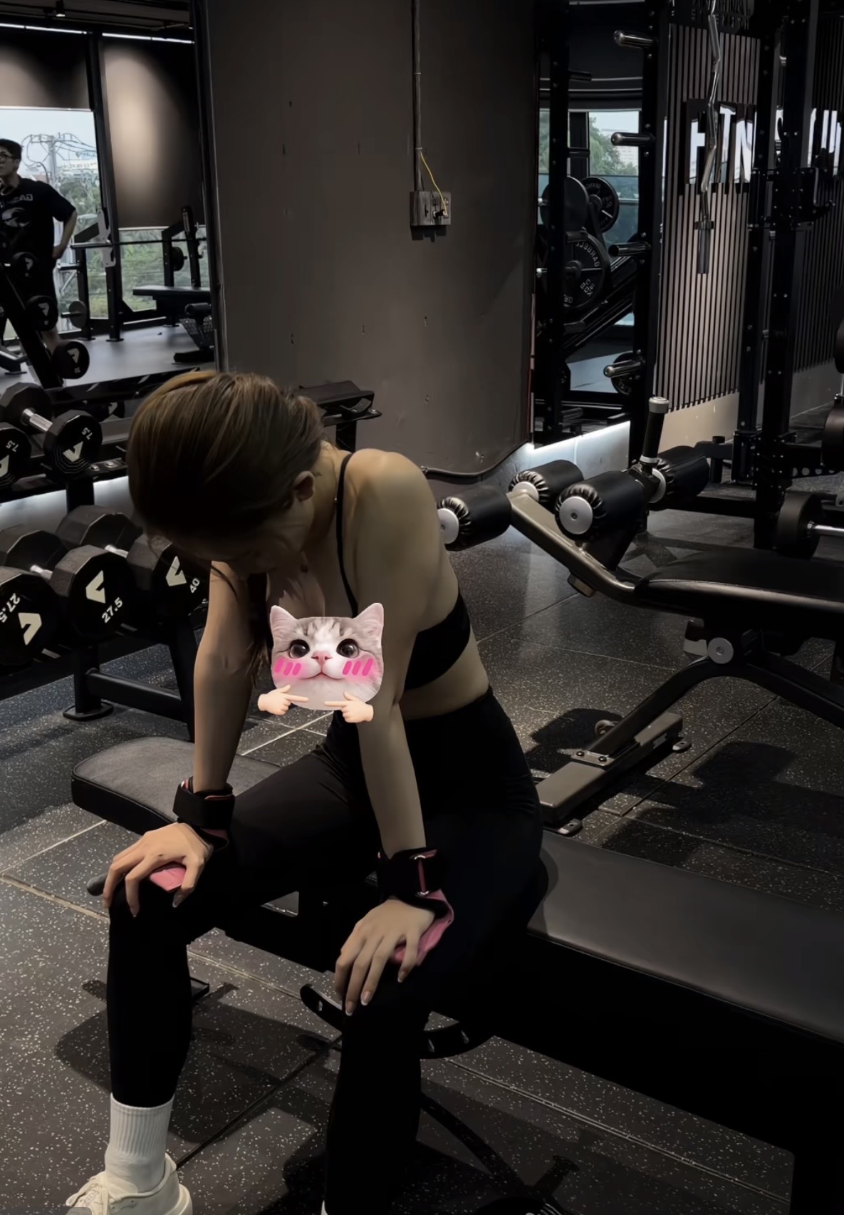 Hà Môi at the gym
