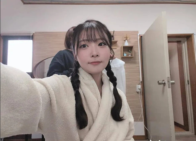 Everyday Moments of Japan’s Top Hot Girls Show a Different Side 8 screenshot10 143254 1776243551327 1776243551532533842827