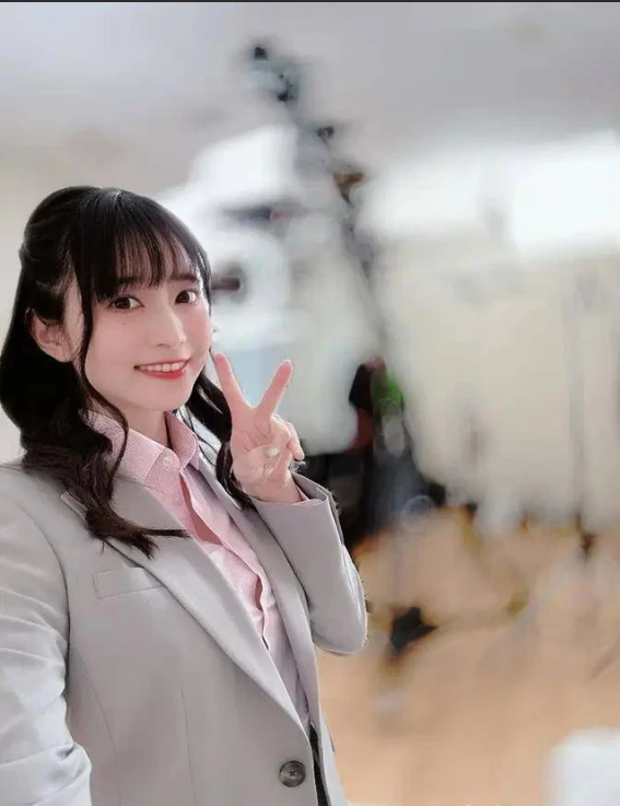 Everyday Moments of Japan’s Top Hot Girls Show a Different Side 9 screenshot11 143318 1776243552308 17762435526682110045996