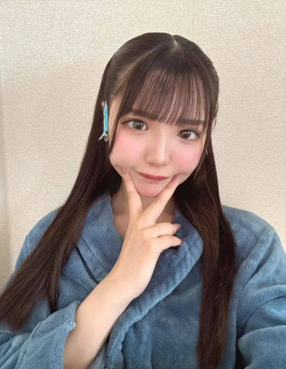 Everyday Moments of Japan’s Top Hot Girls Show a Different Side 13 screenshot15 143443 1776243557966 17762435582041465164053