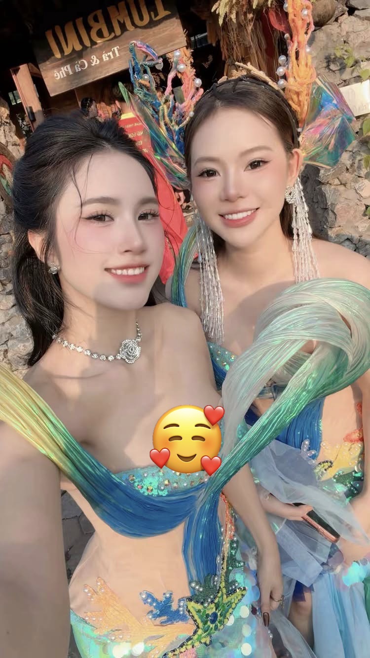 Meet Mộc Trà, the Stunning Mermaid of Ha Long Carnaval 1 Mộc Trà as a mermaid at Ha Long Carnaval