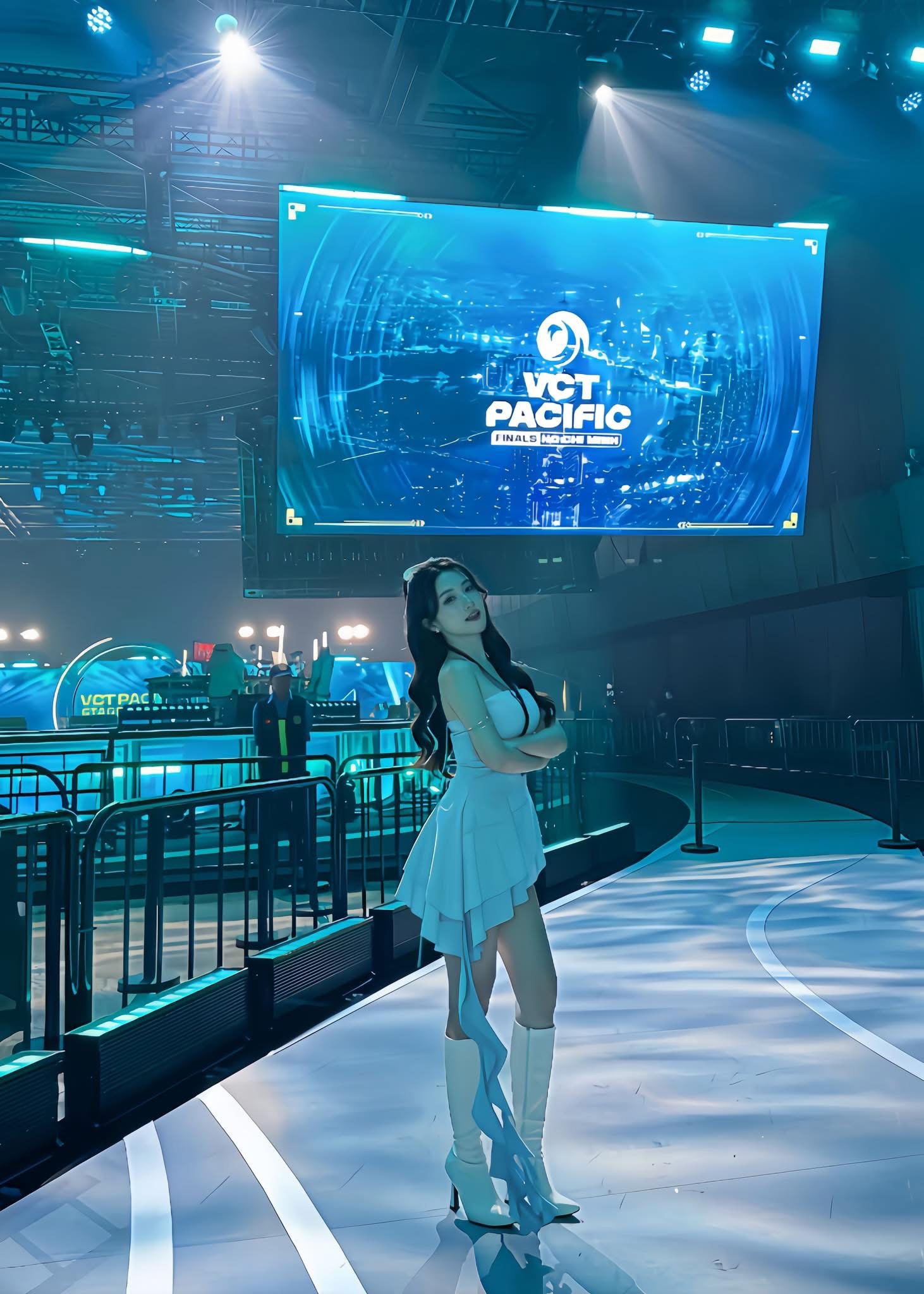MC Linh Nắng Stuns as Red Viper at VCT Pacific Return 2 Linh Nắng in Red Viper cosplay