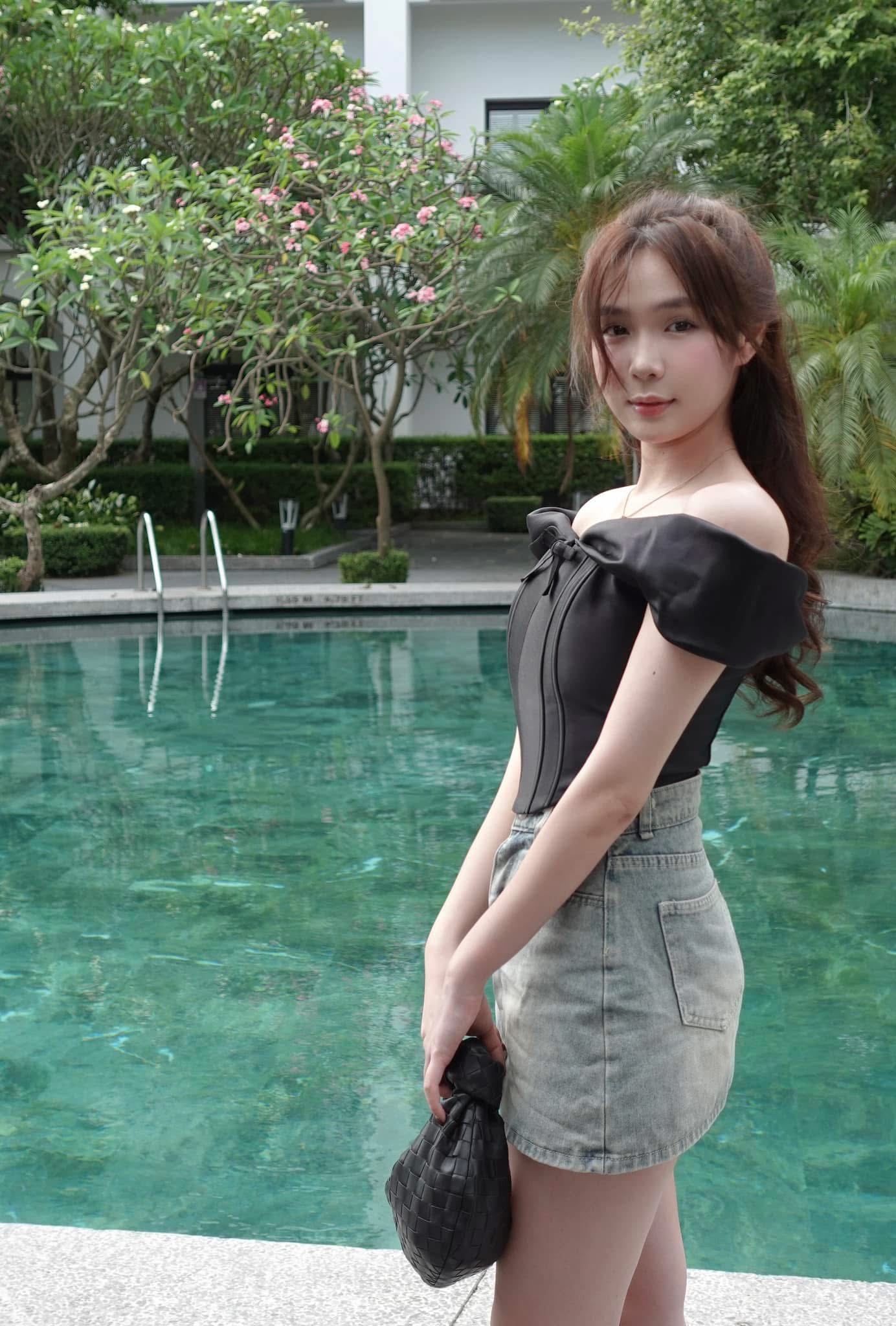 VALORANT Star Miên Trinh Makes Stunning TV Comeback 4 Miên Trinh reflecting