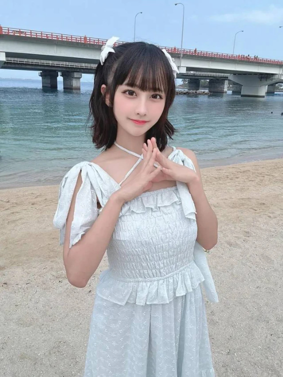 Himeya Yuzu covering up with jacket