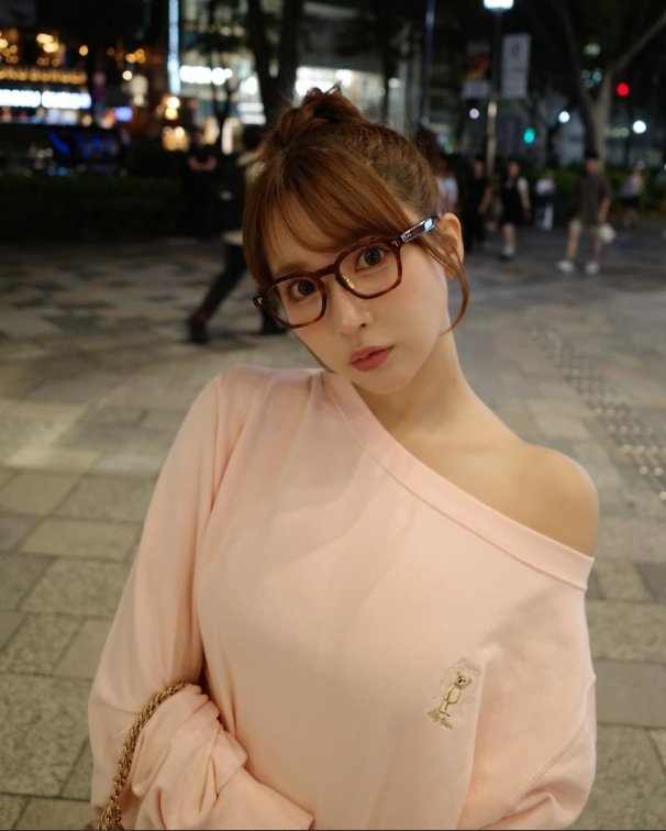 Yua Mikami on screen presence