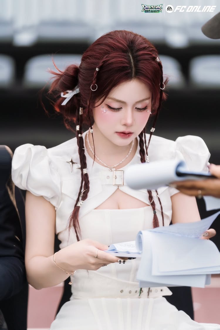 Quỳnh Sành Điệu at FC Online event day 1