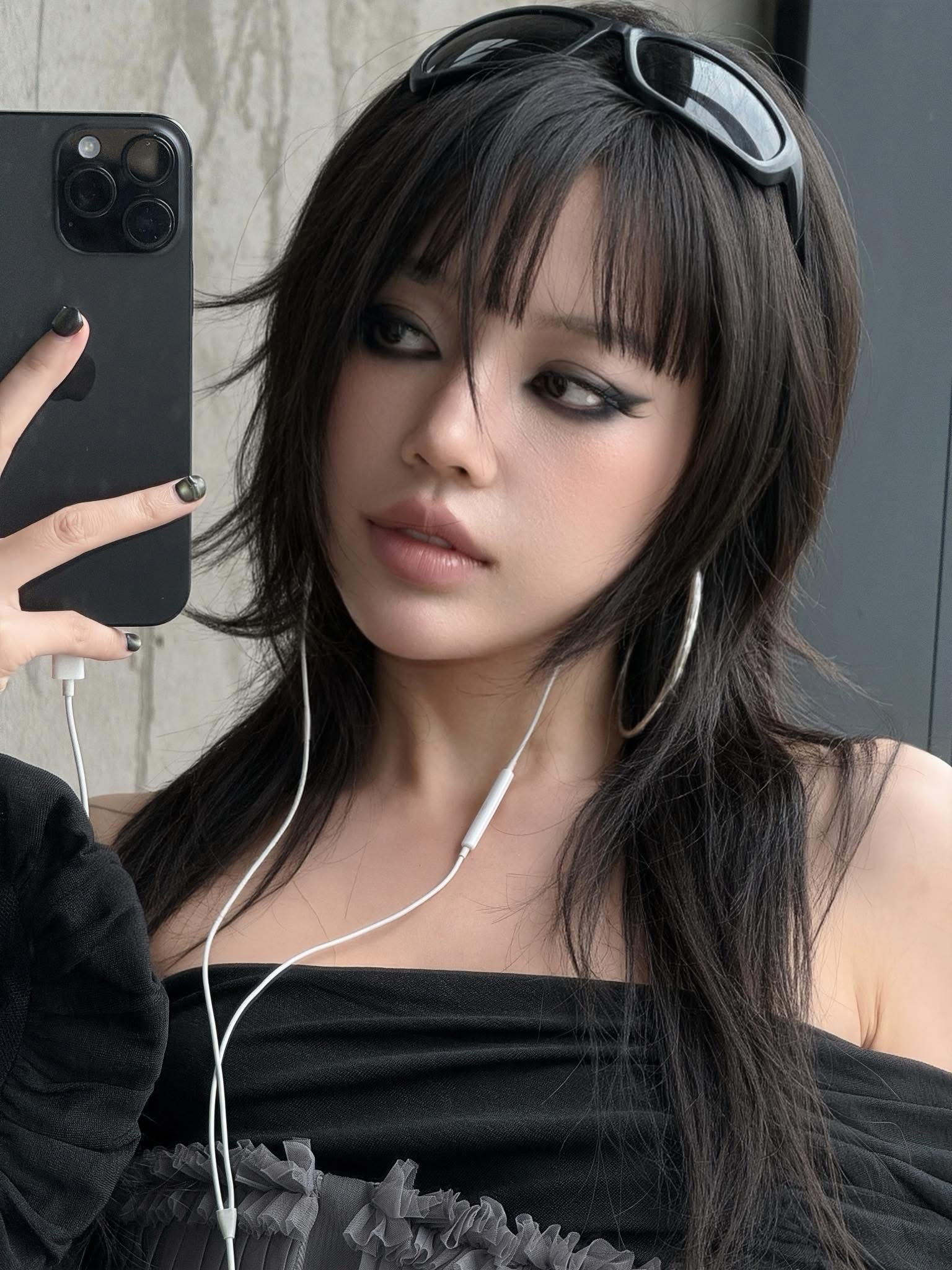 Linh Ngọc Đàm and MisThy’s Stunning New Looks and Lives 4 Linh Ngọc Đàm fashion look 1