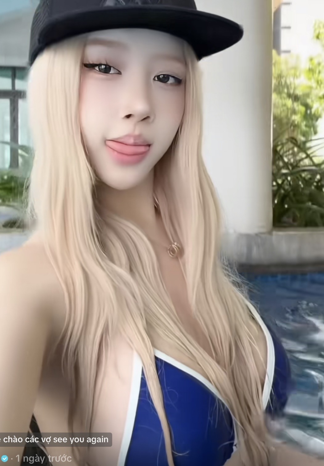 Vietnamese Rosé confident smile
