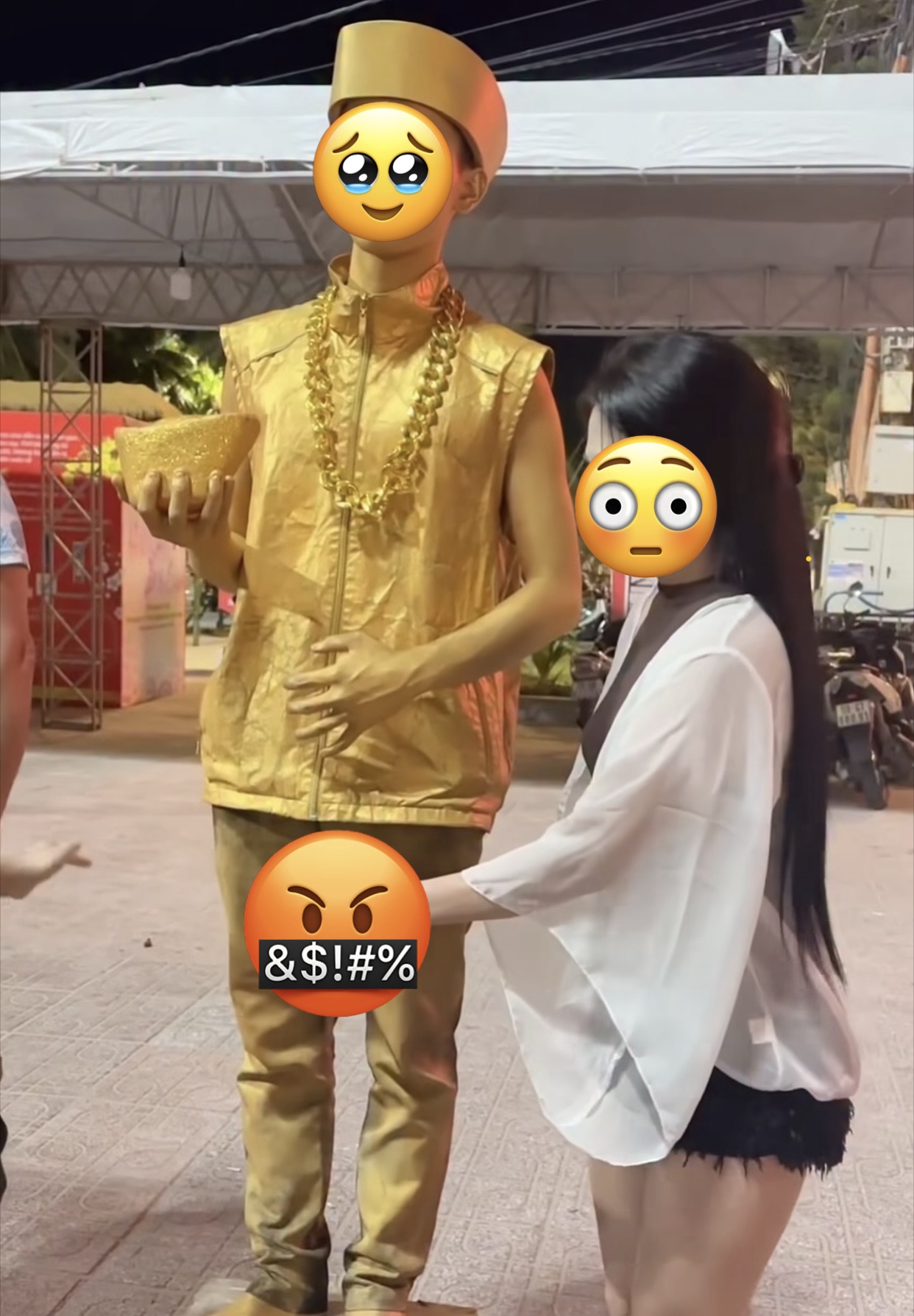 Streamer making inappropriate gesture at statue