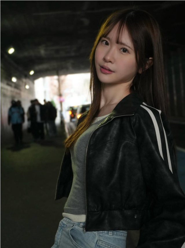 New Japanese Hot Girl Shirakami Sakiha Wows Fans with Stunning Look 3 Shirakami Sakiha glowing in night photoshoot