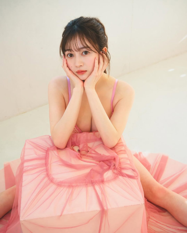 Yuna Ego’s Unique Path After SKE48 Like Yua Mikami 6 Yuna Ego stylish pose