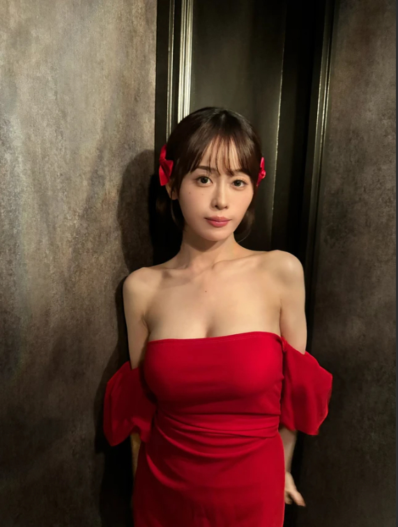 MINAMO at a public event