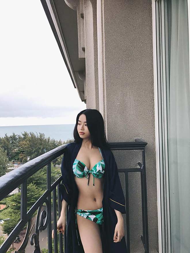 At 18, Thư Đan Nguyễn had a striking, sexy look