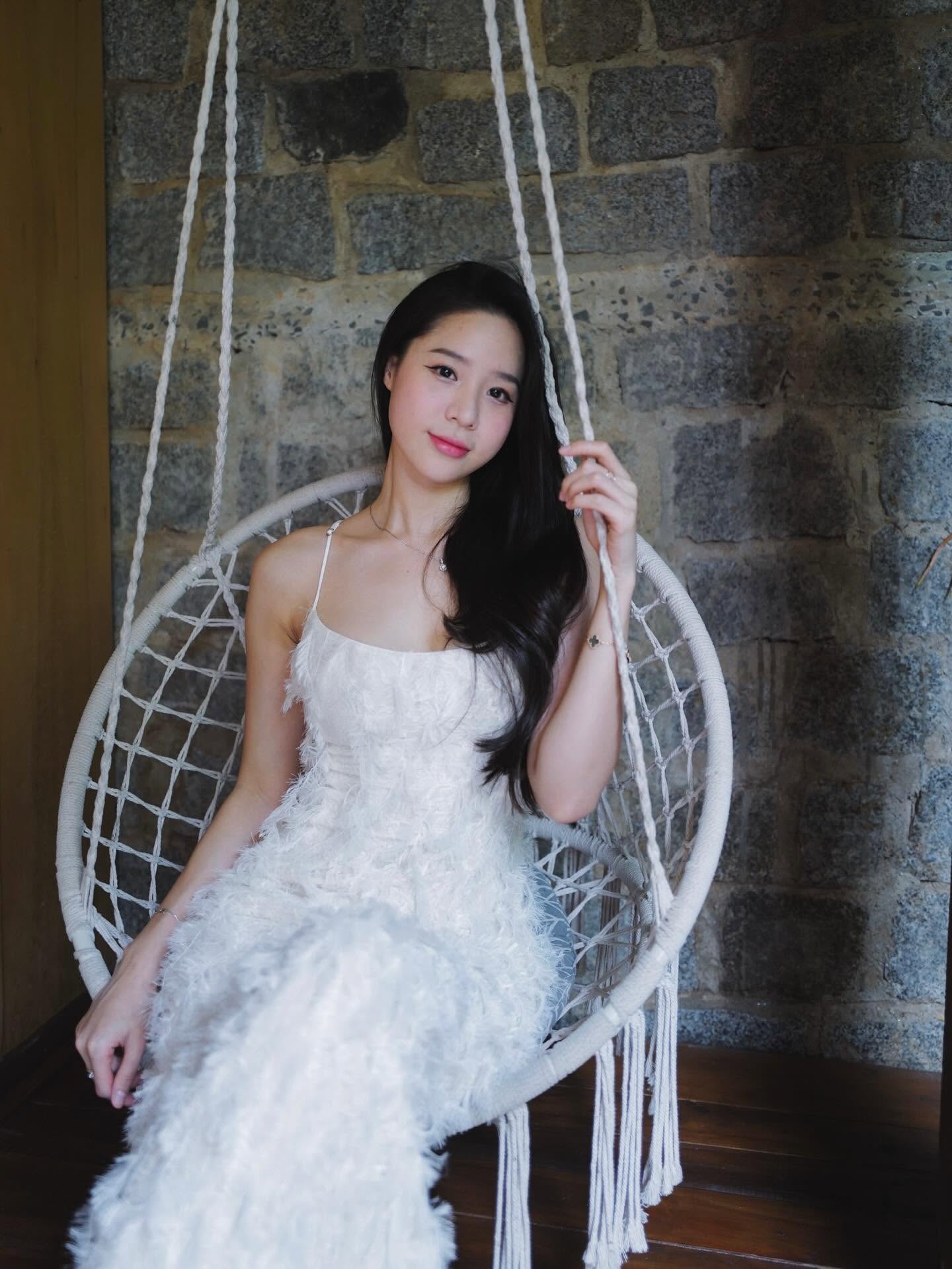 Nguyễn Hoàng Bảo Châu confident on camera