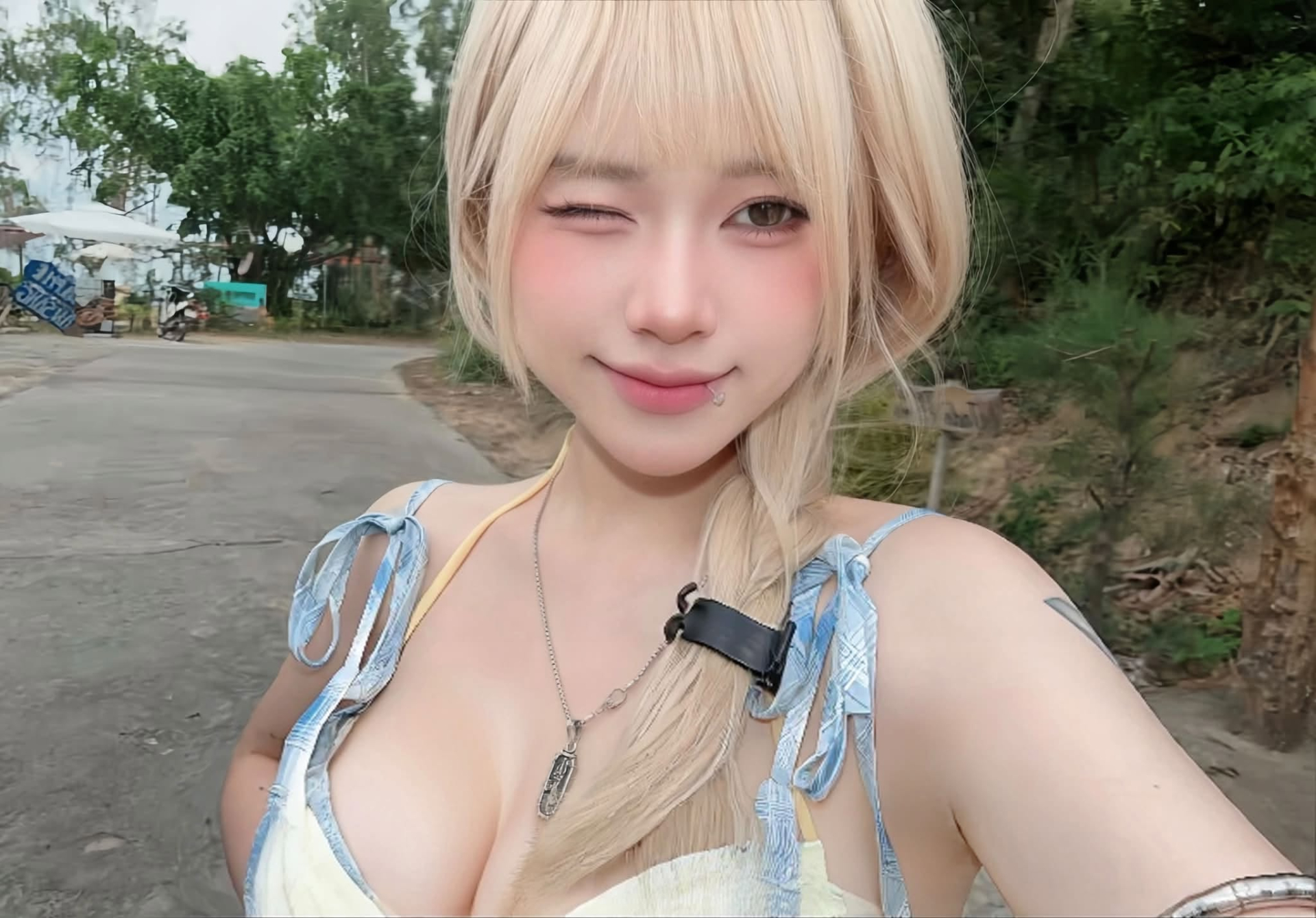 Mai Anh looking beautiful