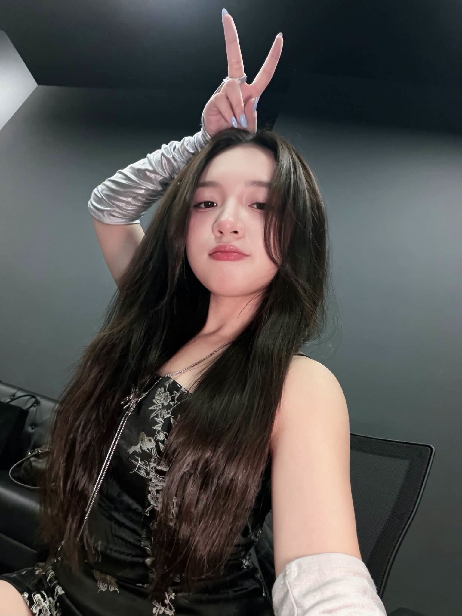Phương Thảo preparing for hosting