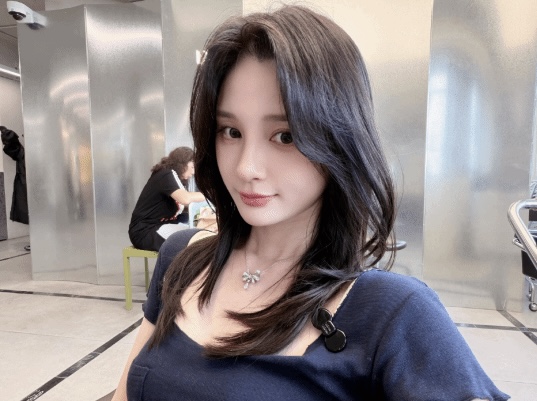 Zhou Zhou Miao's question mark post
