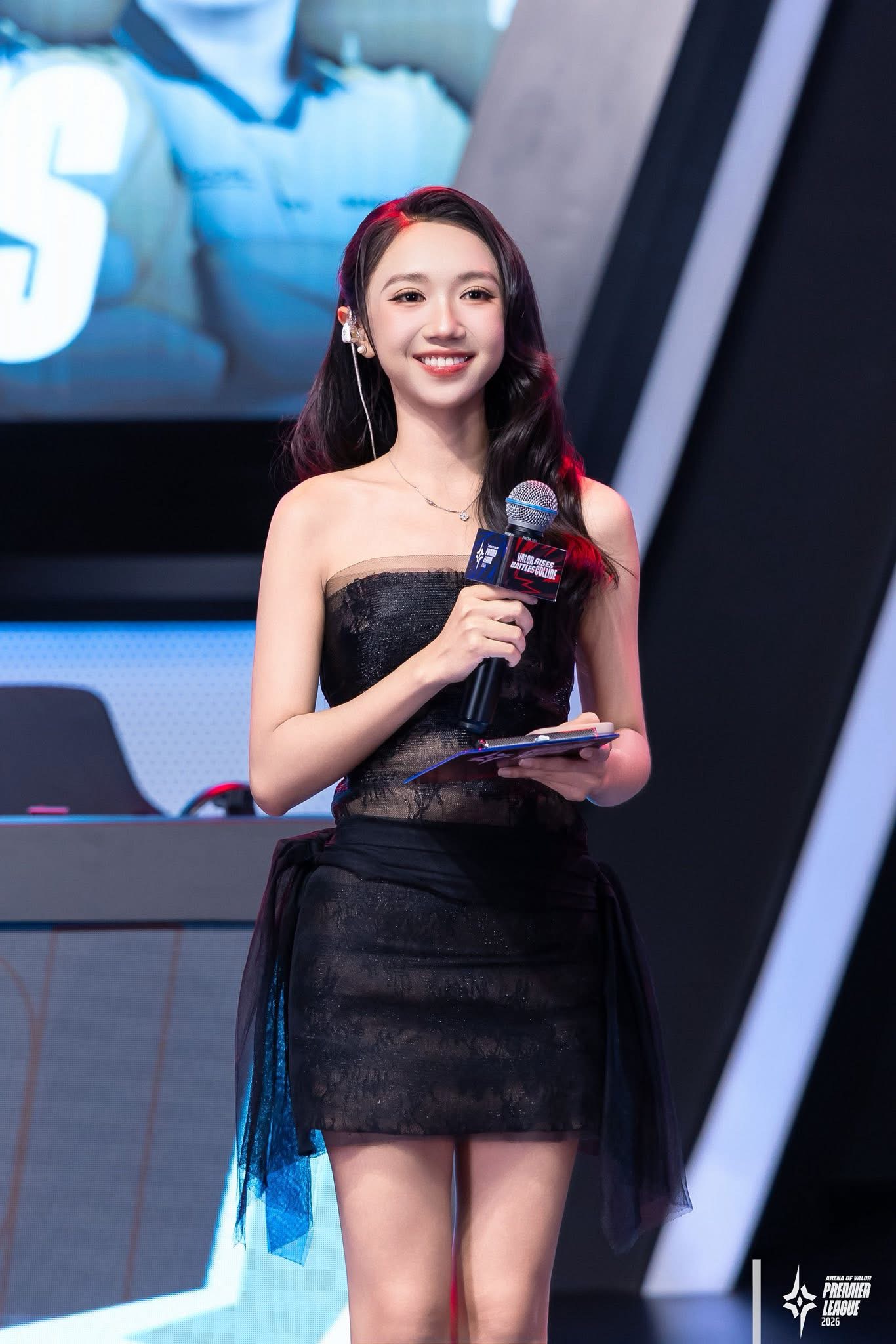 Inside the Grueling 18-Hour Days of This Esports MC 6 img9513 150515 1782688571777 17826885719791932484588