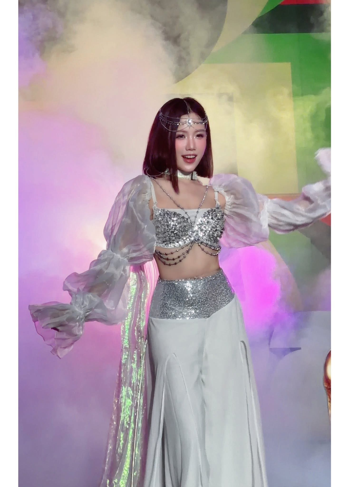 Thuy Ninh’s Tearful Tribute to Iran’s World Cup Journey 1 Thuy Ninh representing Iran at FIFA World Cup