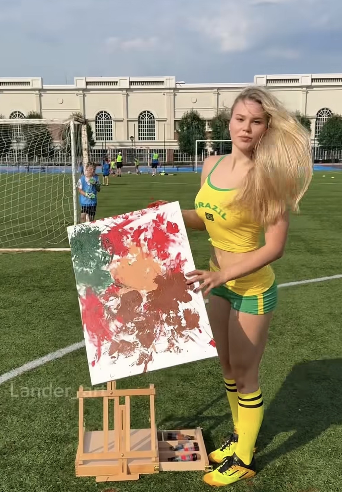 Artist Lander_art Paints Ronaldo Portrait Using a Soccer Ball 3 Close-up of soccer ball with paint