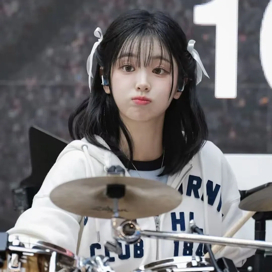 K-Pop Streamer Chodan Opens Up About Harsh Beauty Criticism 5 Chodan smiling