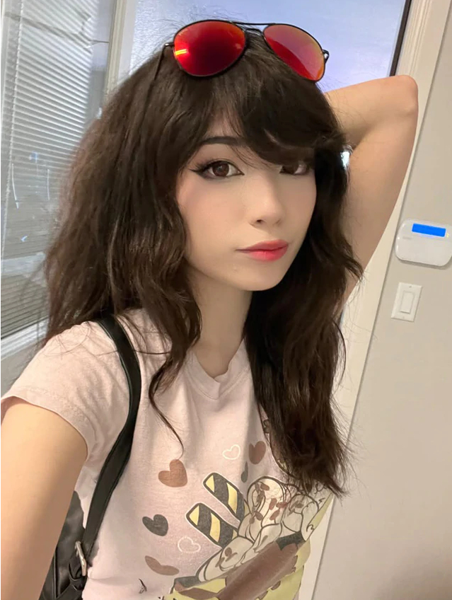 Streamer Emiru Nails Every Guy Bathroom Rule Challenge 4 Viewers reacting to Emiru's answers
