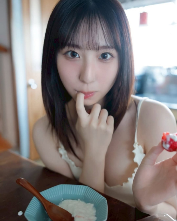 Araki Noa Shines as Japan’s New Diamond-Level Rising Star 5 Araki Noa casual look