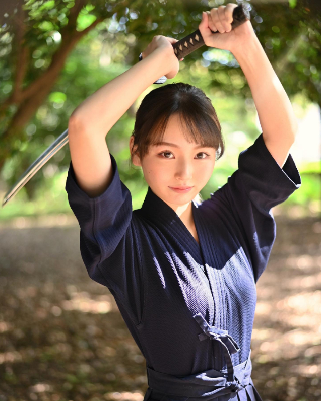 Japan’s ‘Most Beautiful Starbucks Girl’ Drops Job to Become Sexy Model 5 Yasui Minami modeling photo