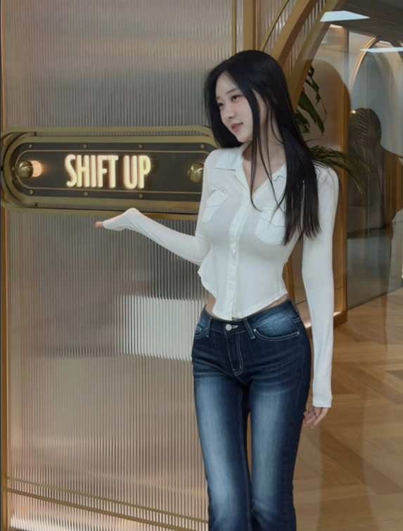 Eve character from Stellar Blade inspired by Shin Jae-eun