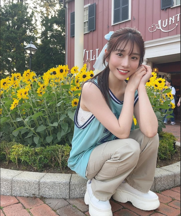 Kawakita Saika Pauses YouTube, Fans React to Surprise Break 6 Kawakita Saika reflecting on her journey